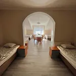 Goscinne Na Zielonej Hostel *