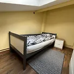 Goscinne Na Zielonej Hostel *