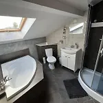 Goscinne Na Zielonej Hostel Olsztyn (Silesia)