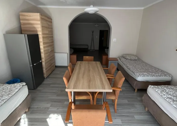 Goscinne Na Zielonej Auberge de jeunesse Olsztyn (Silesia)